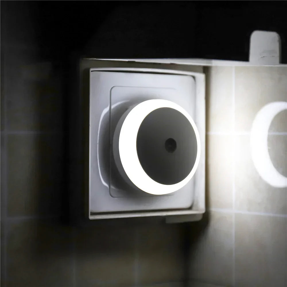 LED Night Light with Dusk Sensor and Automatic Dimming - Warm White Plug-In Lamp