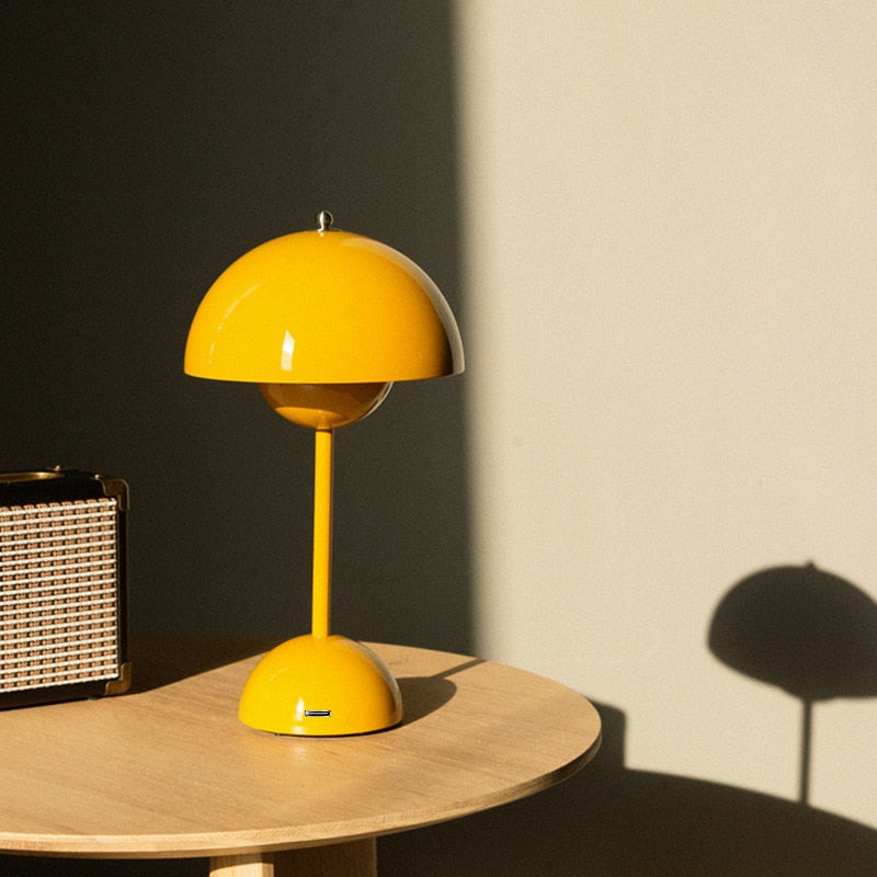 Cordless Flower Pot Table Lamp - Modern LED Design