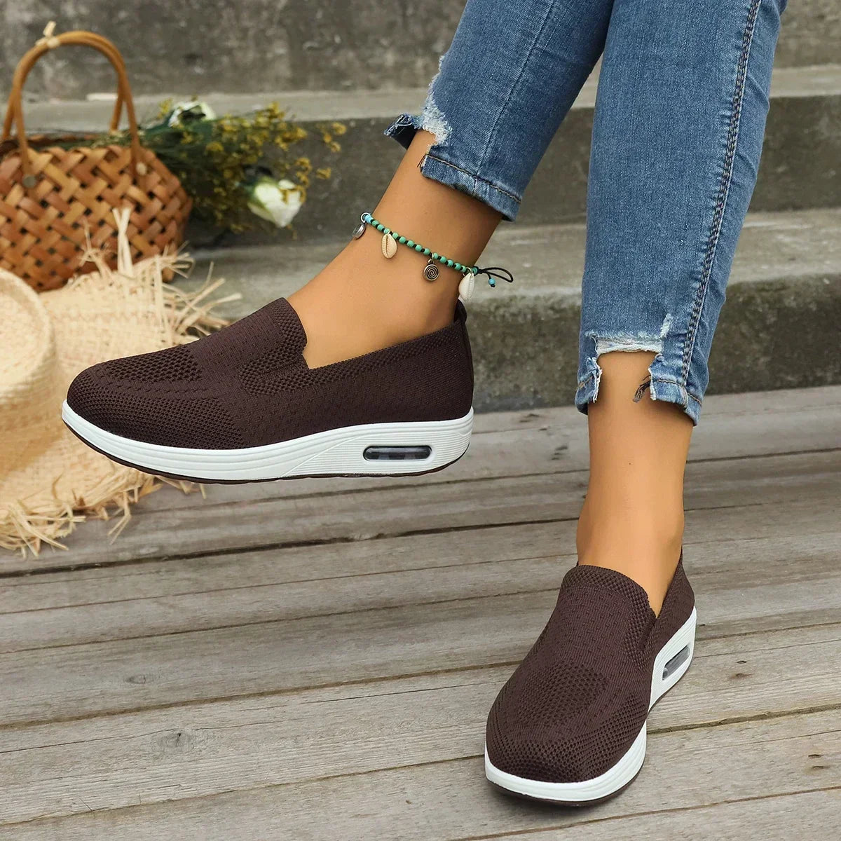 Trevia – Streamlined Comfort Sneakers