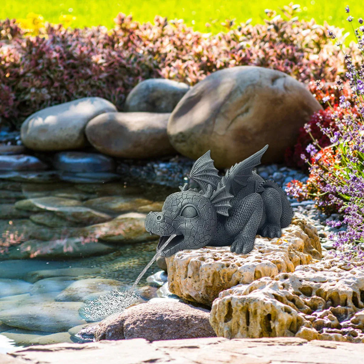 Realistic Water-Spraying Dragon Statue for Garden Decoration