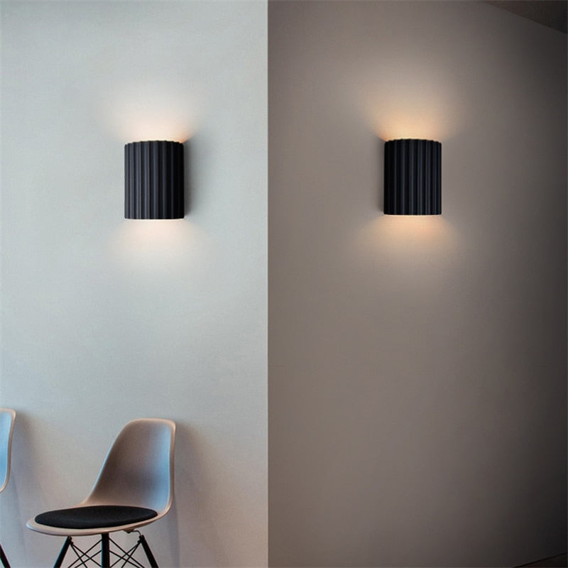 Colorful Resin LED Wall-Mounted Lamp