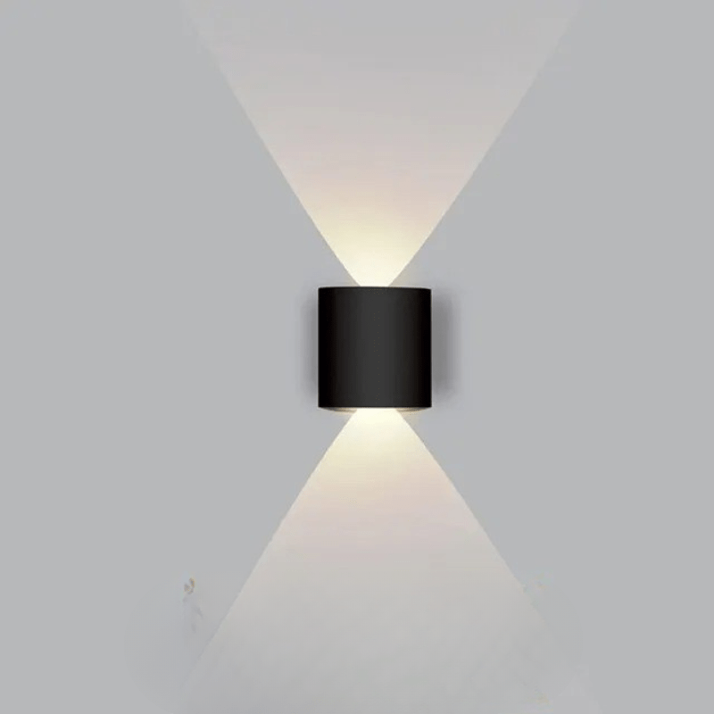 Weatherproof LED Outdoor Wall Light - Modern Aluminum Design