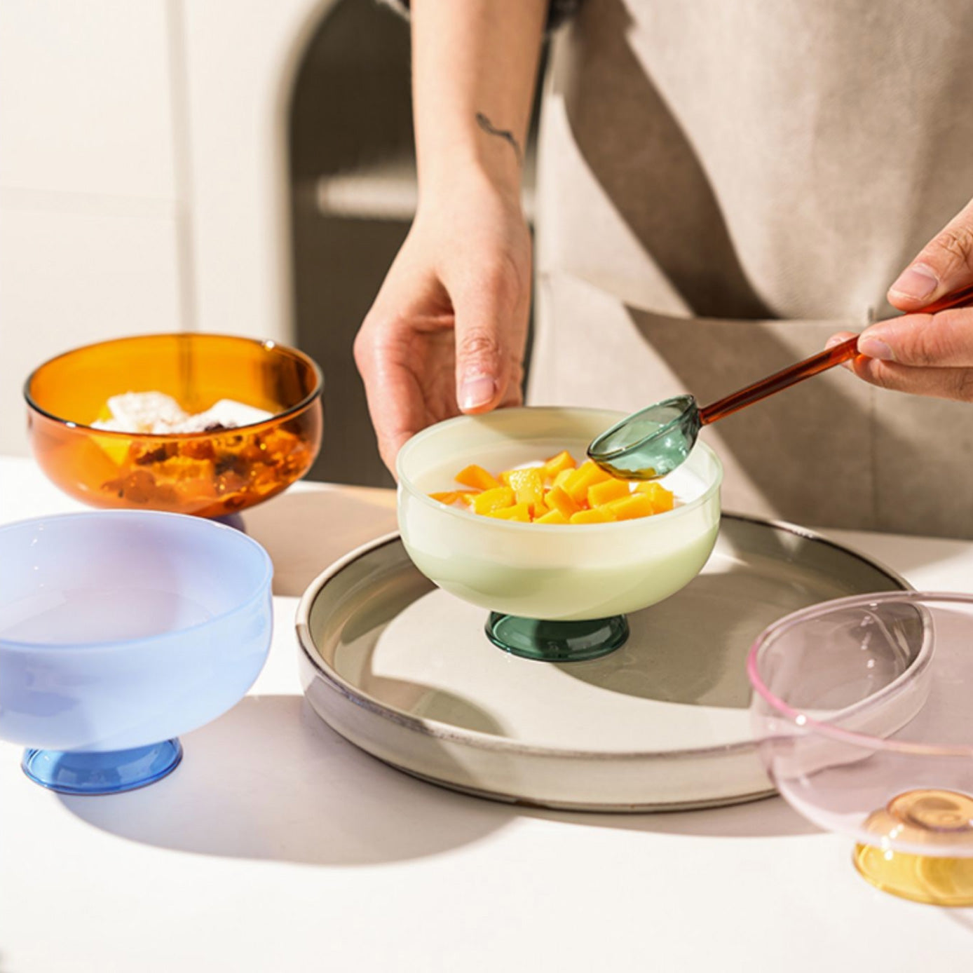 Colorful Borosilicate Glass Dessert Bowl with Spoon
