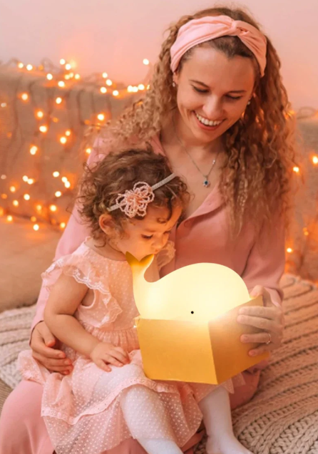 Color Changing Whale Night Light - Rechargeable Silicone Mood Lamp