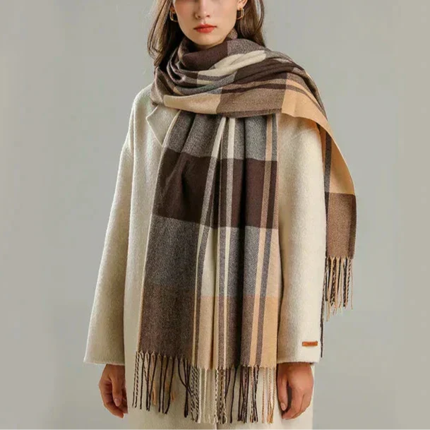 Elegant Checkered Scarf - Warm Premium Fabric Accessory