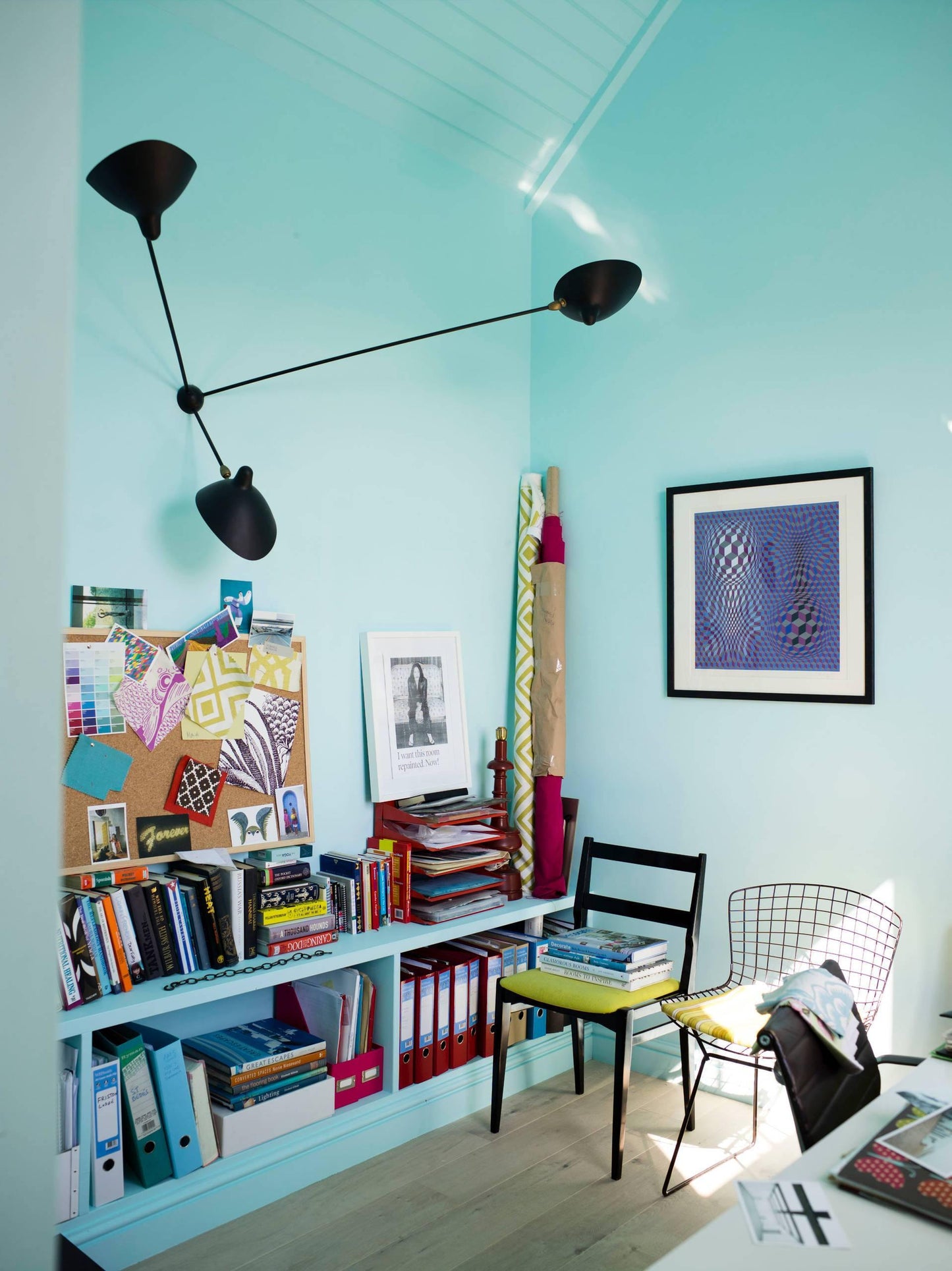 Modern Adjustable Wall Lamp with Rotating Shade