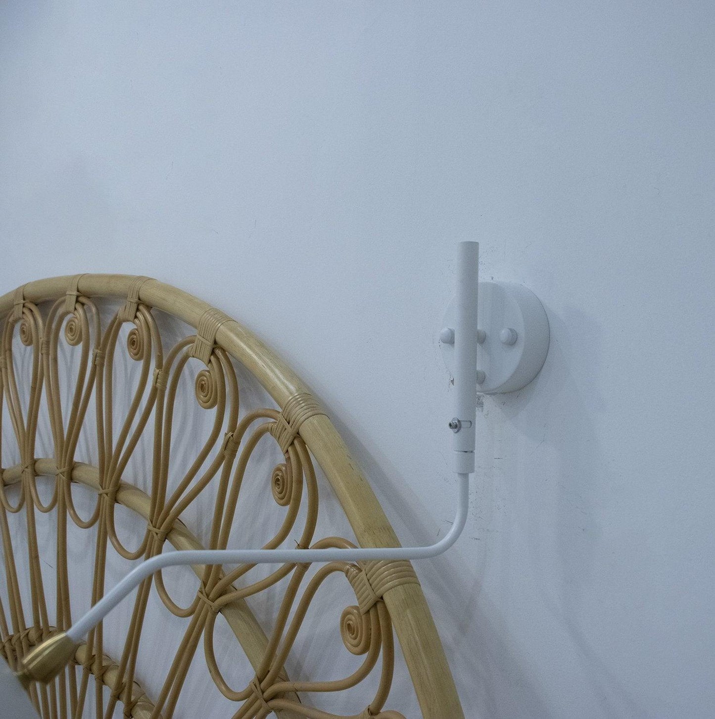 Modern Adjustable Wall Lamp with Rotating Shade
