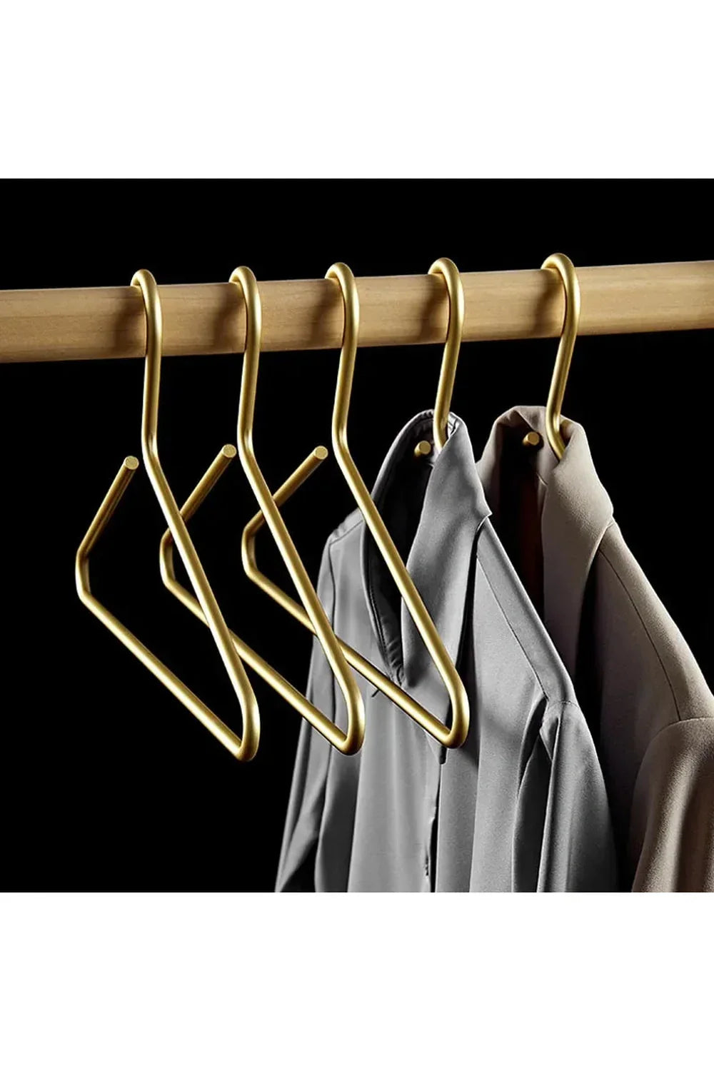 LuxeLine Metal Hangers in Gold and Silver