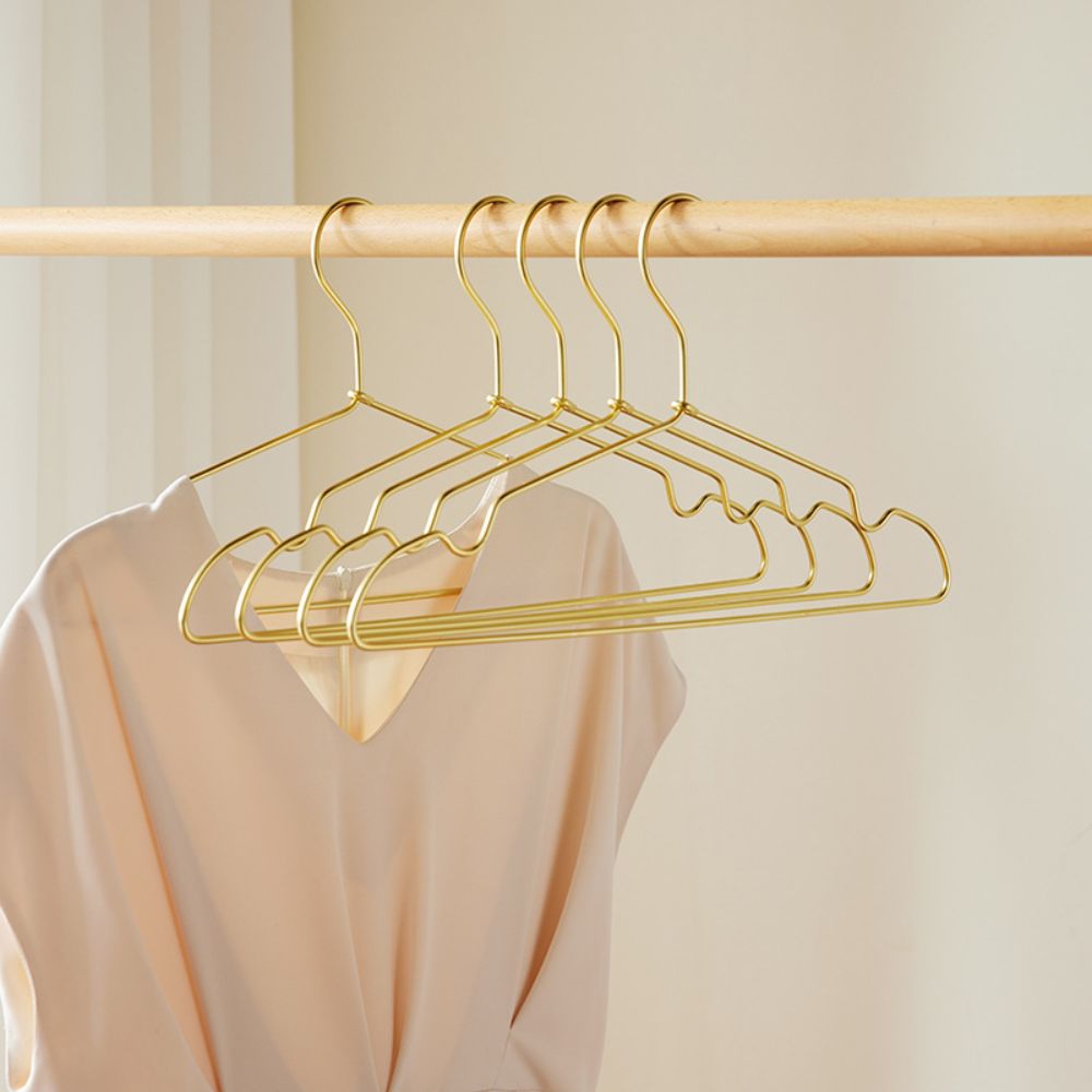 SlimLine Aluminum Clothes Hangers with Anti-Slip Grooves - 12 Pack