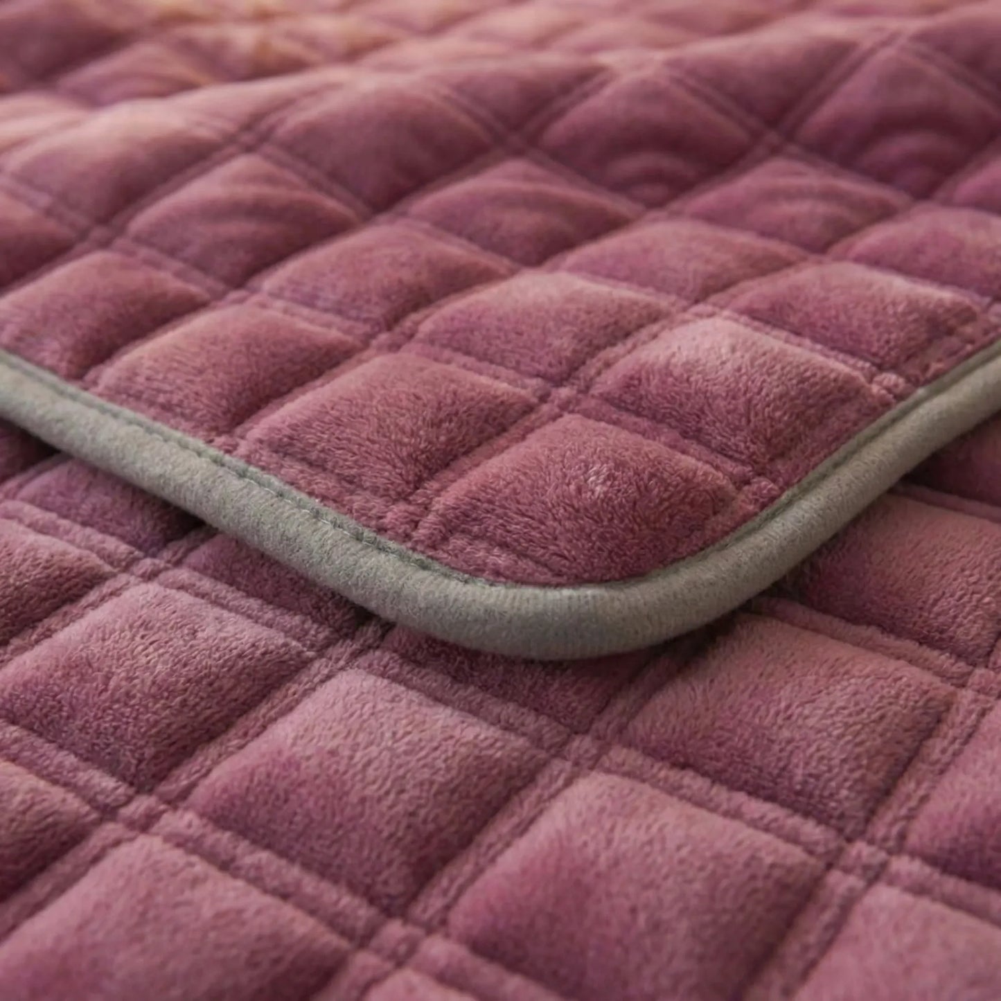Quilted Padded Fitted Sheet with Elastic Edge for Double Bed