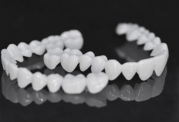Flexible Dentures with Natural White Tooth Lenses