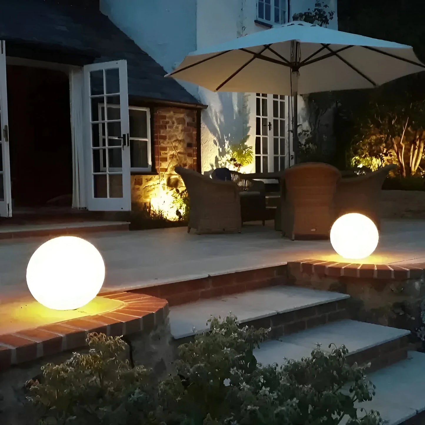 Weatherproof Color-Changing Wireless Garden Light