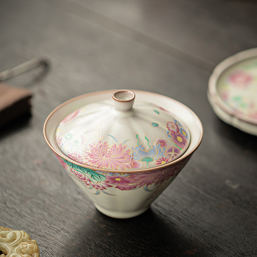 Elegant Ruyao Porcelain Gaiwan with Floral Design