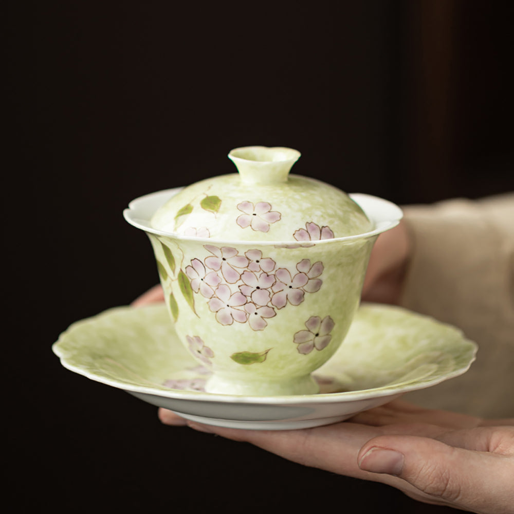 Hand-Painted Hydrangea Porcelain Gaiwan with Saucer