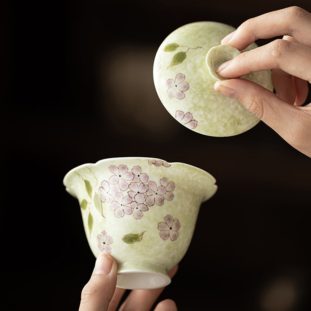 Hand-Painted Hydrangea Porcelain Gaiwan with Saucer