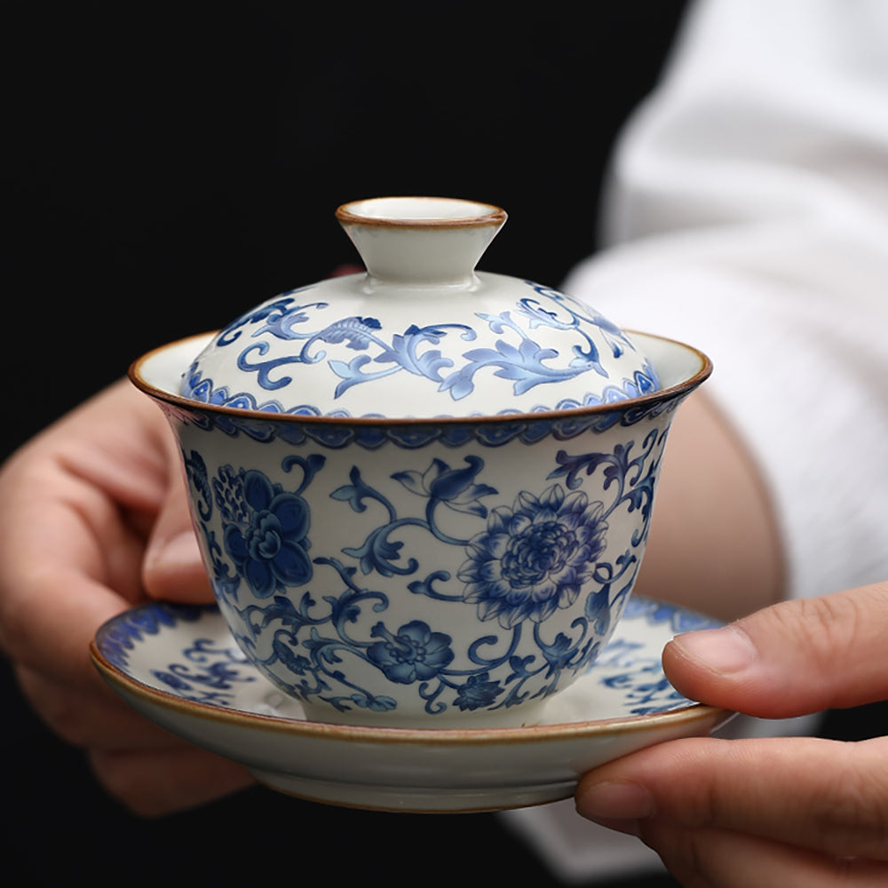 Blue and White Ruyao Porcelain Gaiwan with Twined Vine Design