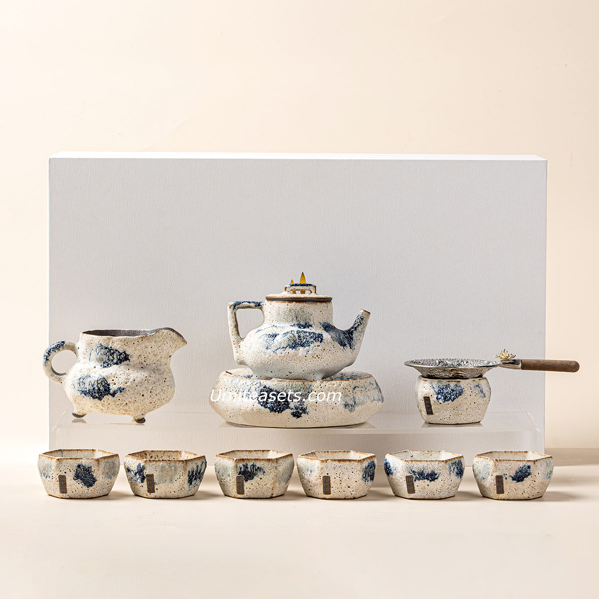 Japanese Kobiki Coarse Pottery Tea Set with Teapot and Cups
