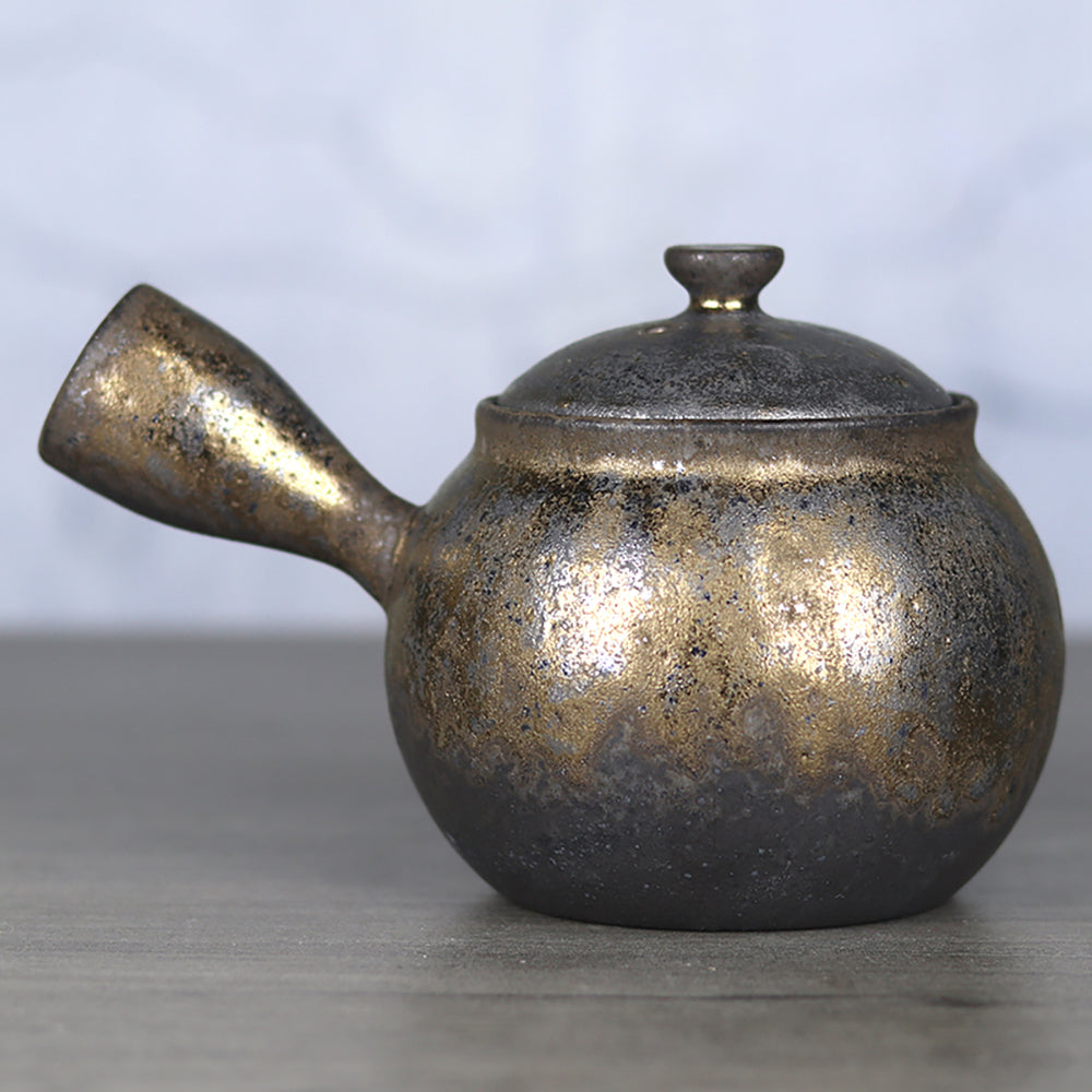 Japanese Gilded Iron Glaze Coarse Pottery Teapot