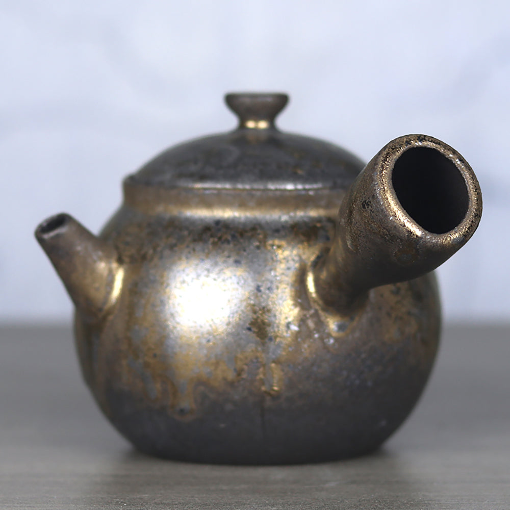 Japanese Gilded Iron Glaze Coarse Pottery Teapot