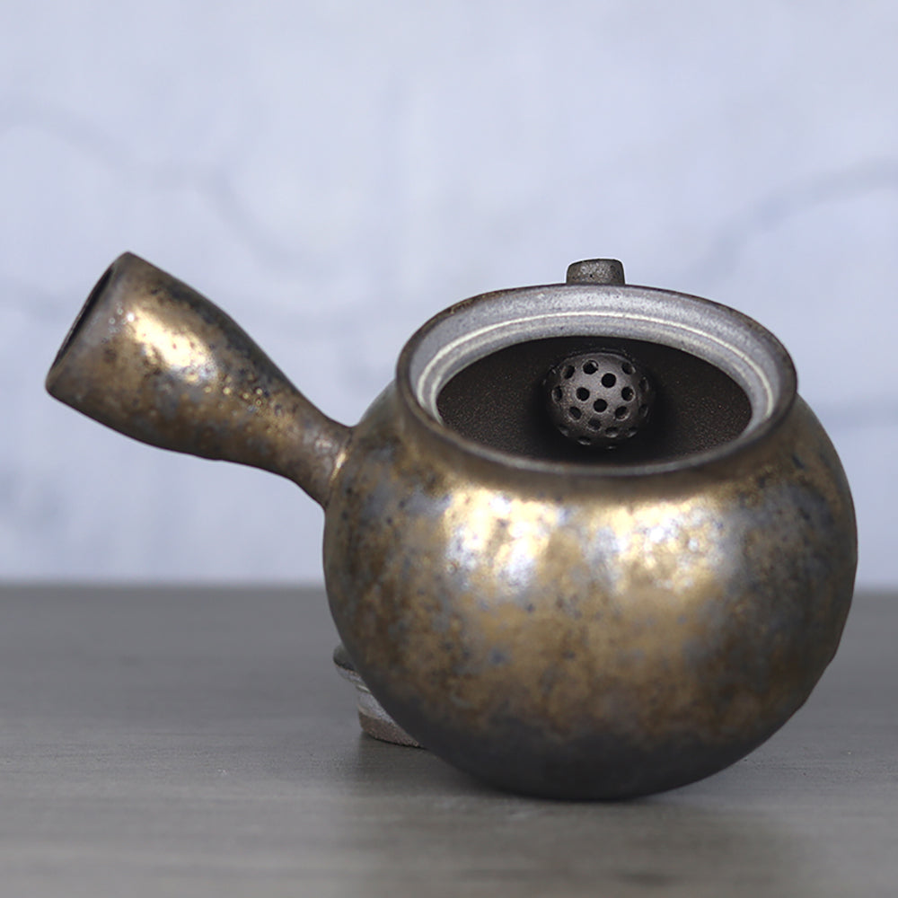Japanese Gilded Iron Glaze Coarse Pottery Teapot