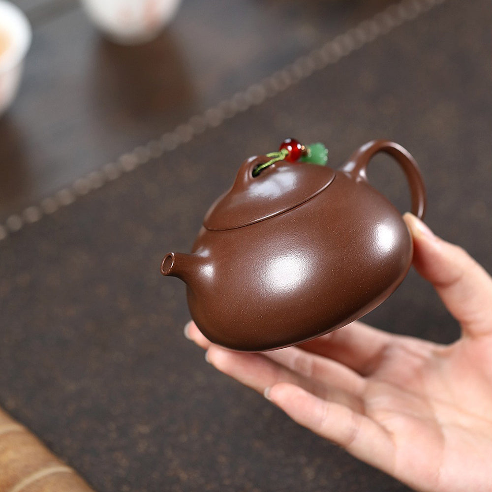 Yixing Purple Clay Gongfu Teapot with Ergonomic Handle