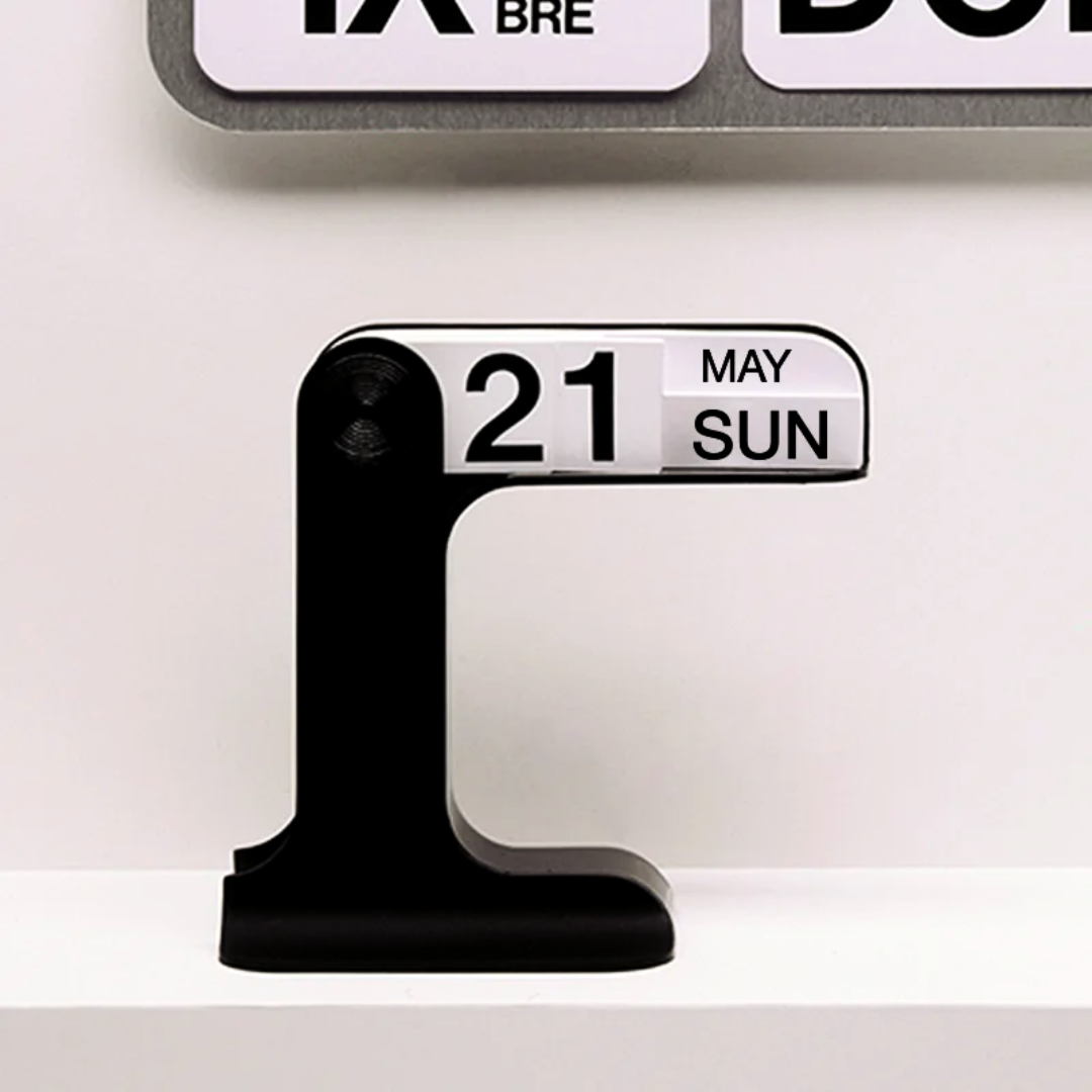 Modern Geometric Perpetual Calendar with Easy Date Adjustment