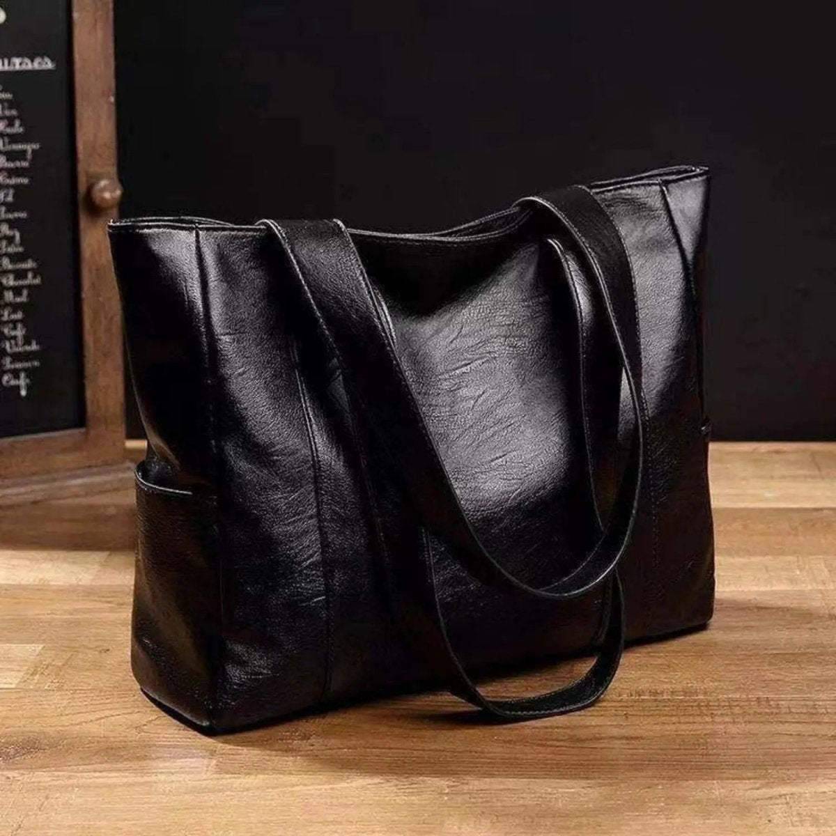 Elegant Retro Leather Shoulder Bag with Smooth Finish