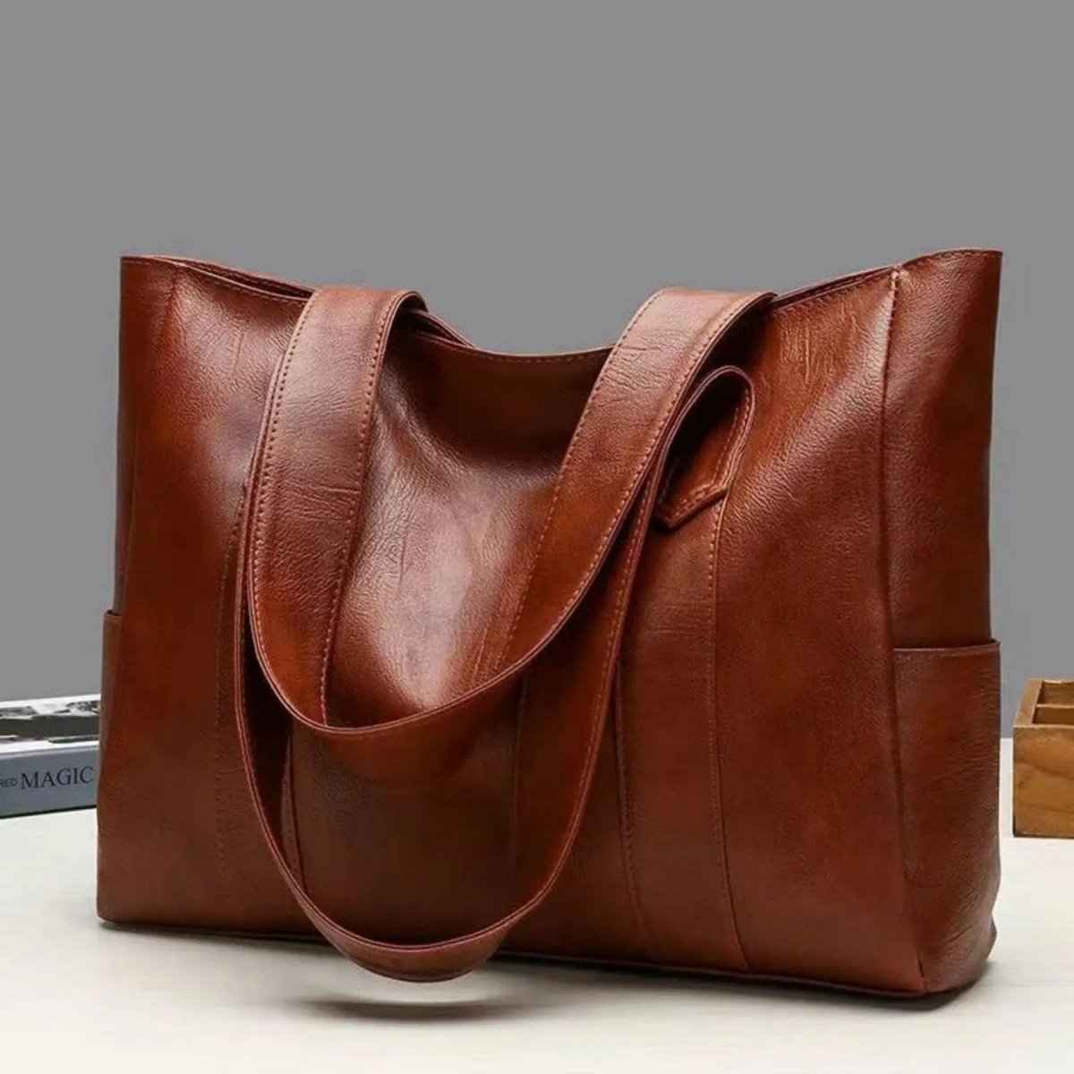Elegant Retro Leather Shoulder Bag with Smooth Finish