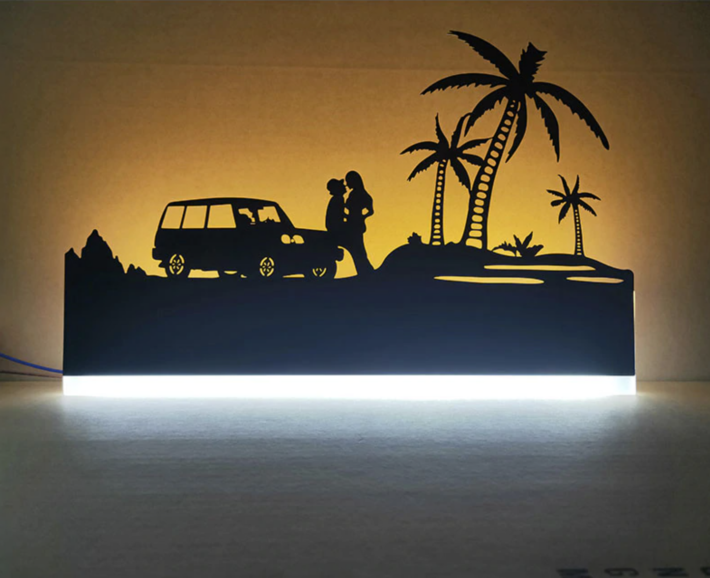 LED Wall Lamp - Elegant Metal Design for Versatile Home Lighting