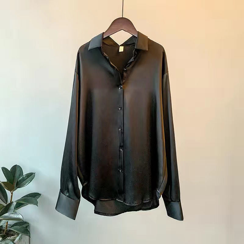 Lightweight Summer Women's Blouse with Elegant Collar