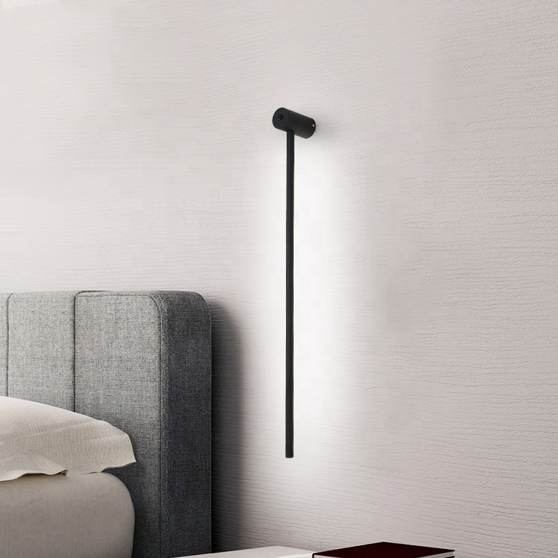 Modern Minimalist Wall Sconce Lamp in Aluminum with Integrated LED