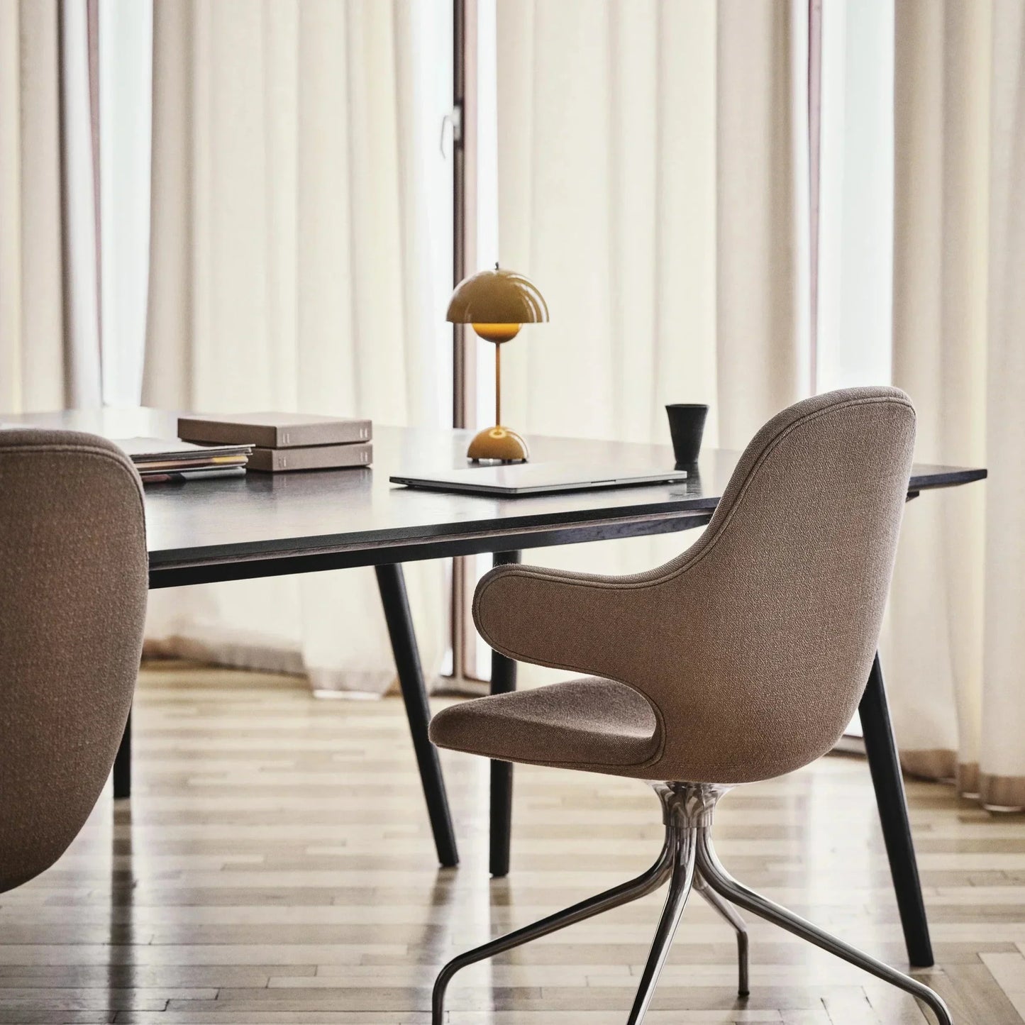 Cordless LED Table Lamp with Touch Control and Dimming Options