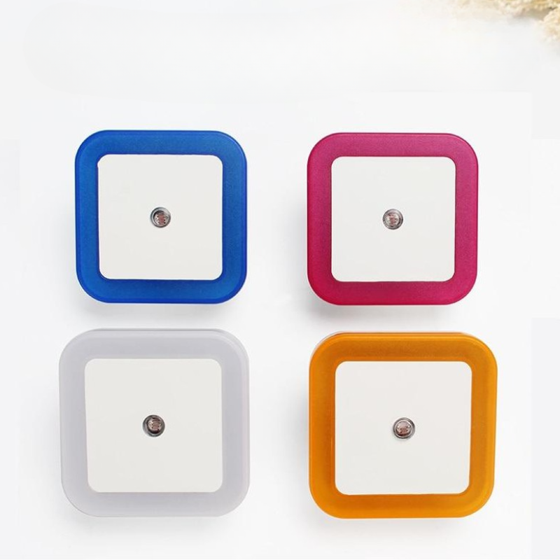 Smart Sensor Night Light with Automatic On/Off Function