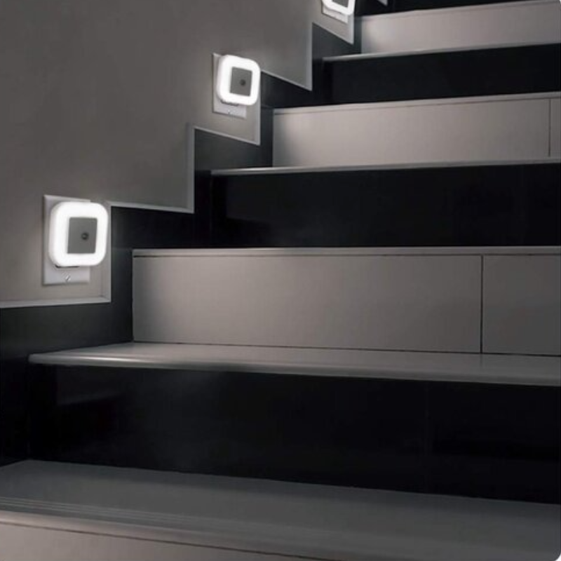 Smart Sensor Night Light with Automatic Activation
