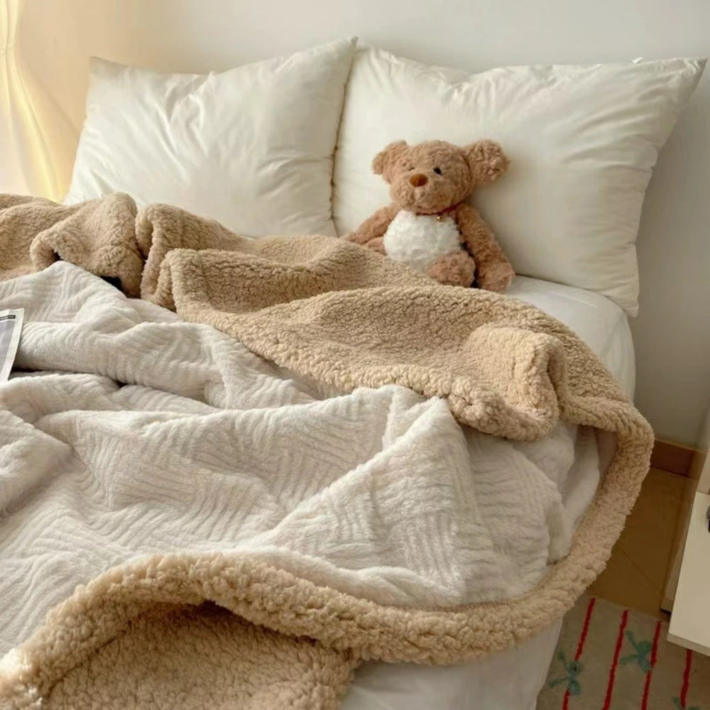 Soft Jacquard Rabbit Plush Blanket with Reversible Lambskin Lining