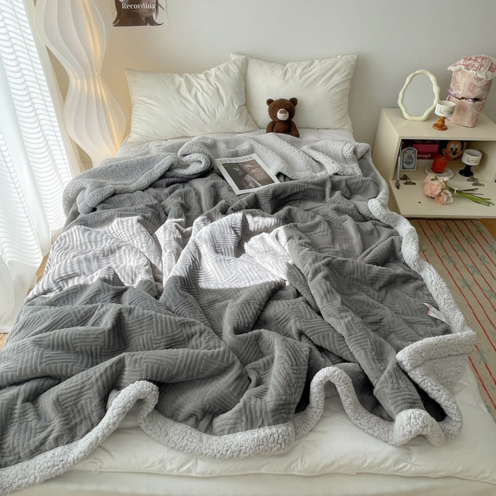 Soft Jacquard Rabbit Plush Blanket with Reversible Lambskin Lining