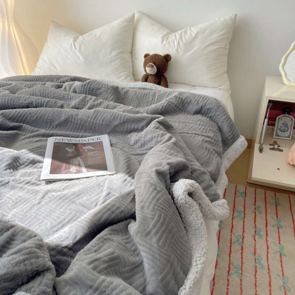 Soft Jacquard Rabbit Plush Blanket with Reversible Lambskin Lining