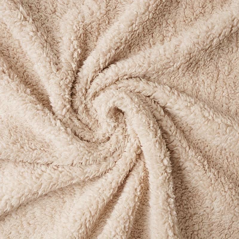 Premium Soft Fleece Pet Blanket for Ultimate Comfort
