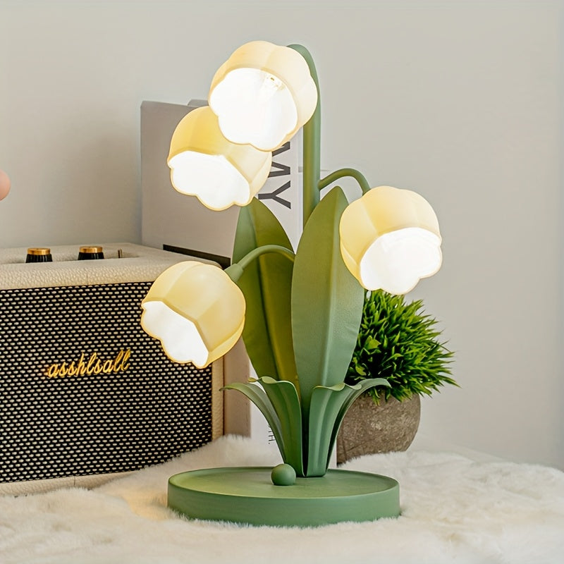Floral Table Lamp with Tulip Shades and USB Power