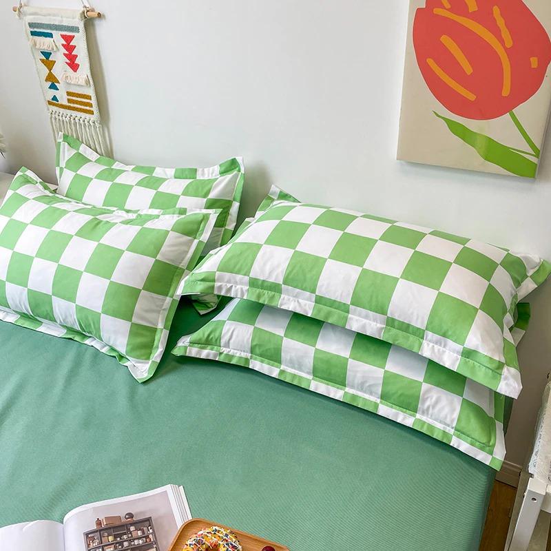 Checked Polyester Bedding Set