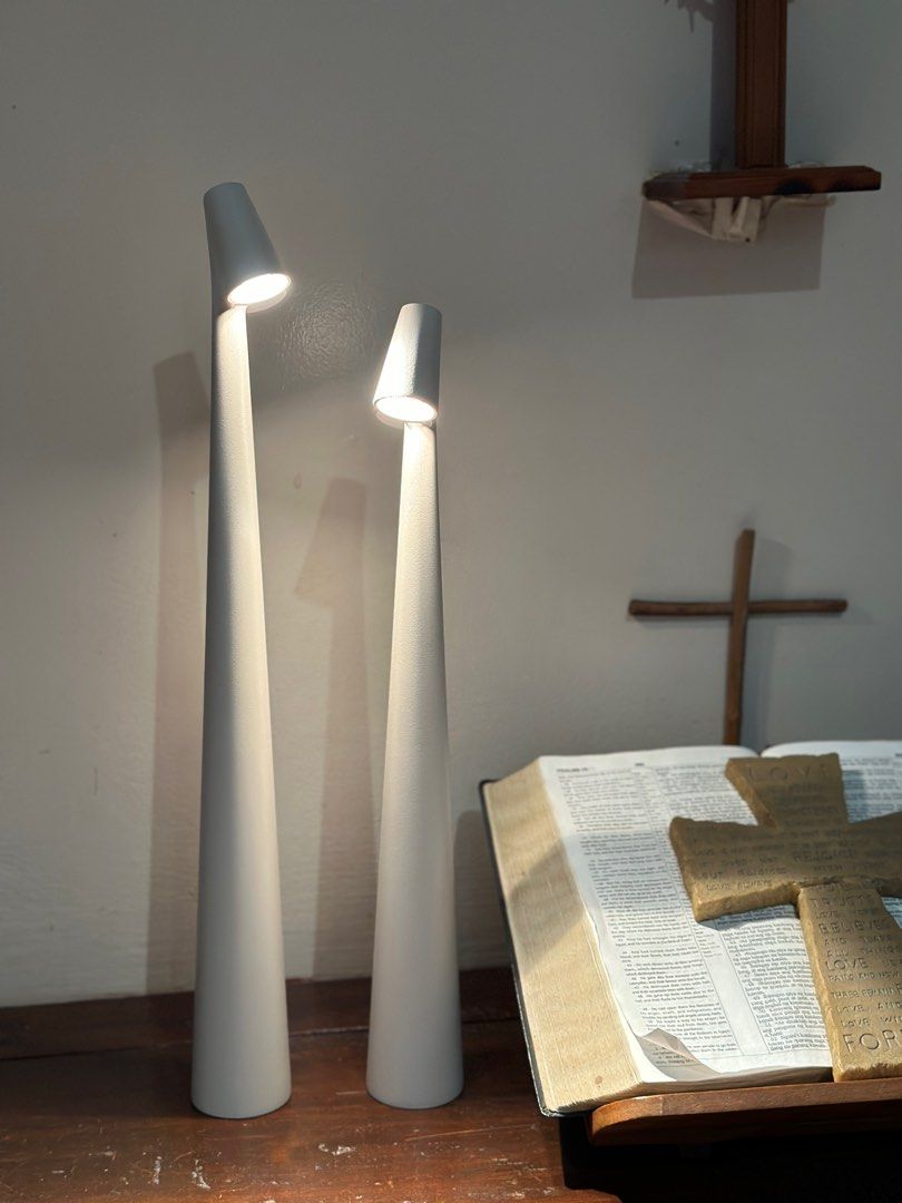 Rechargeable Modern LED Table Lamp - Cordless Metal Light