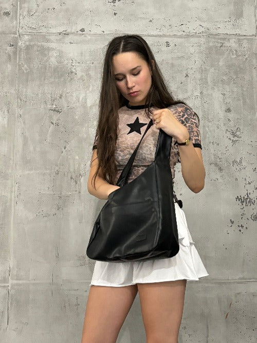 Minimalist Everyday Bag with Magnetic Closure and Adjustable Strap
