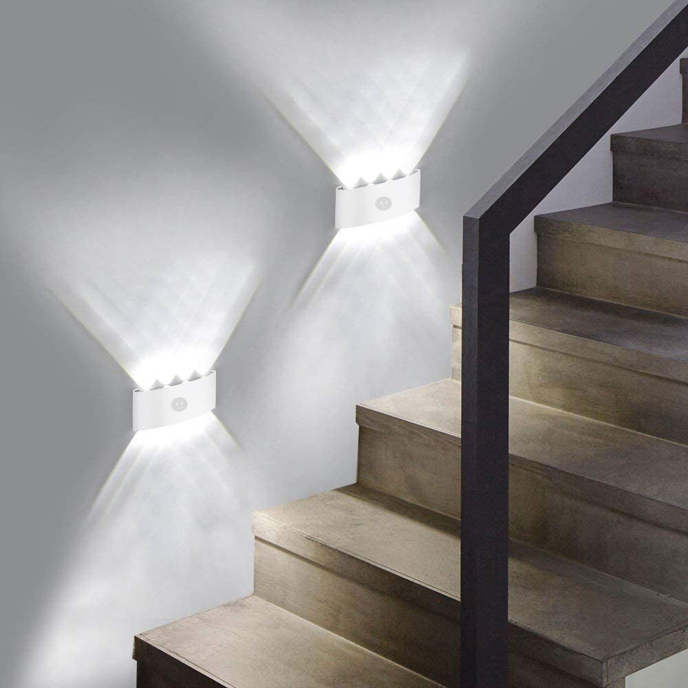 Modern LED Curved Wall Lamp - Indoor/Outdoor Energy-Efficient Lighting