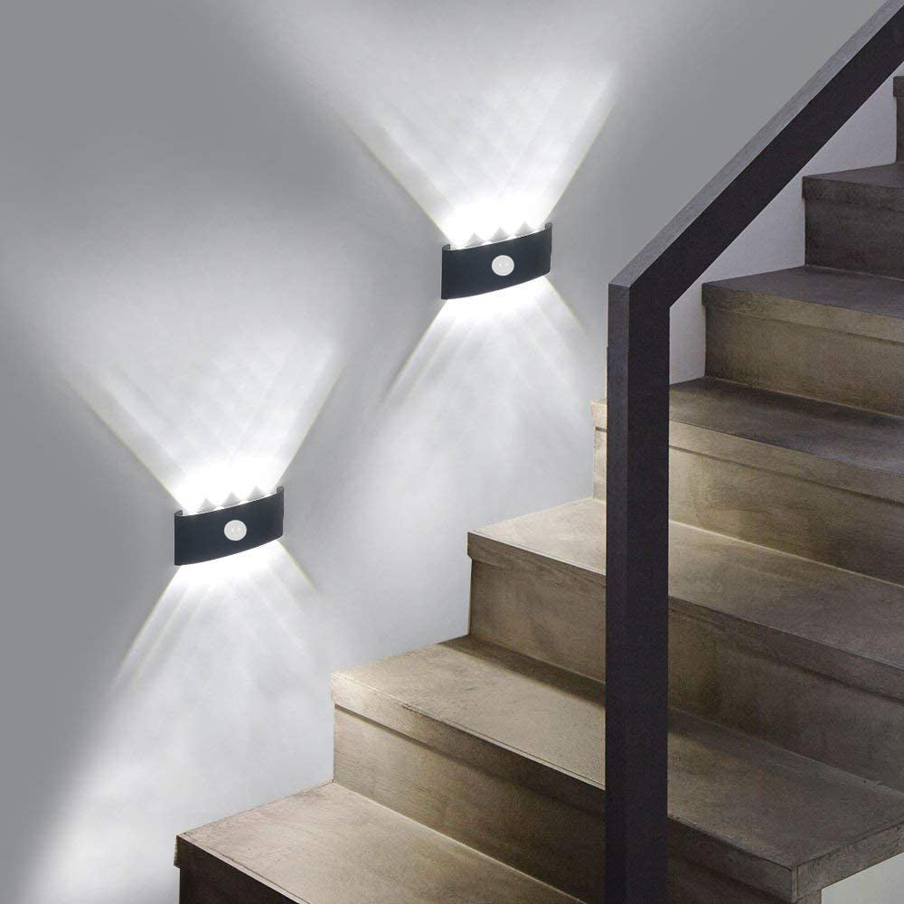 Modern LED Curved Wall Lamp - Indoor/Outdoor Energy-Efficient Lighting