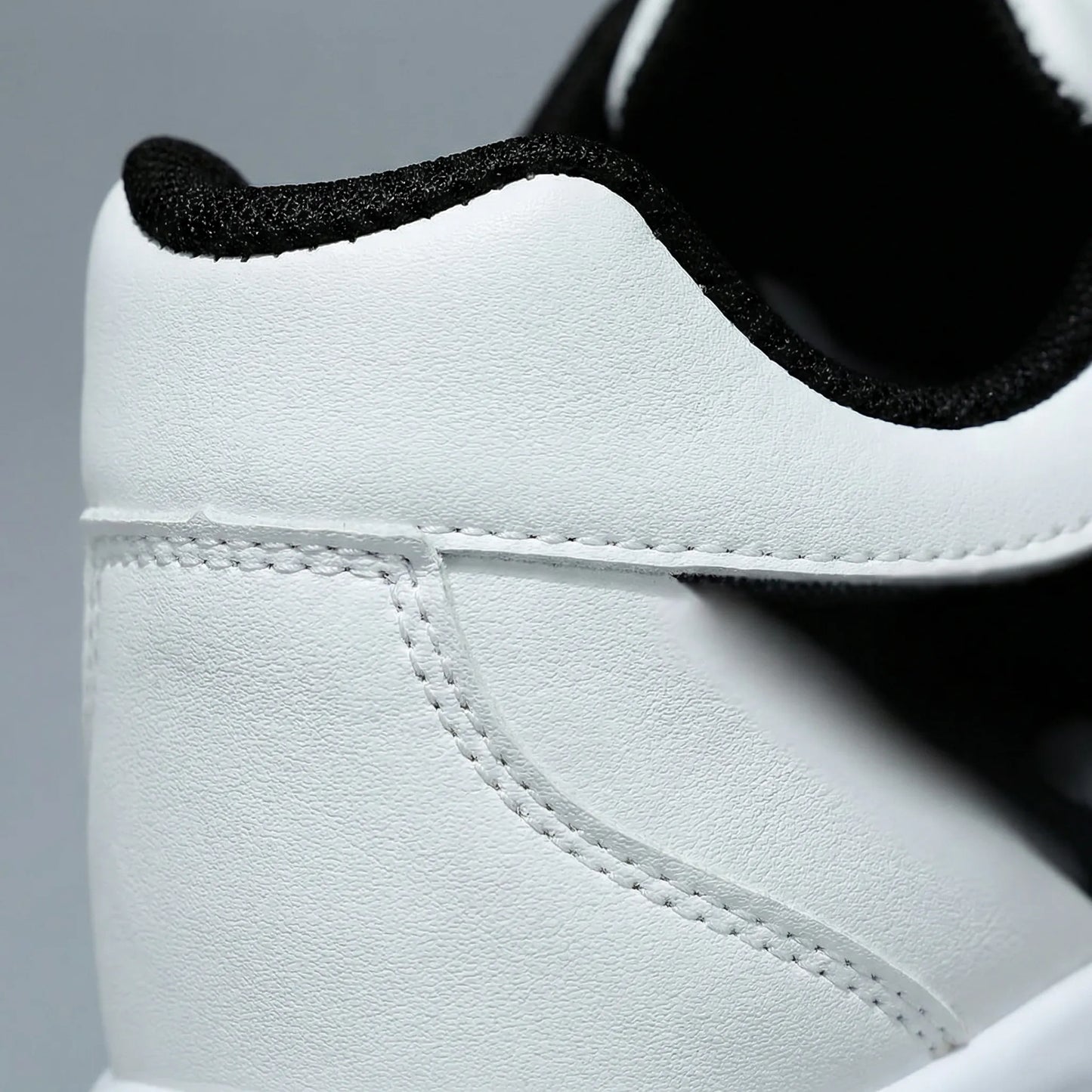 Men's Classic Sneakers with Soft Cushioning and Flexible Outsole