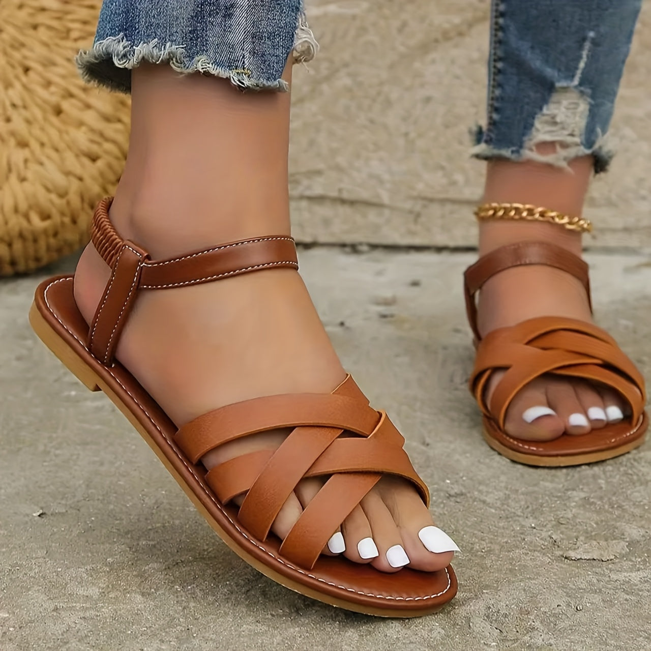 Elegant Crisscross Strap Women's Flat Sandals
