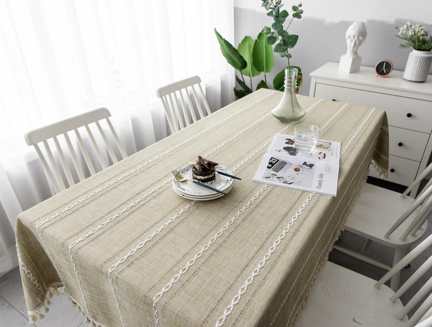 Linen Tablecloth for Indoor and Outdoor Events