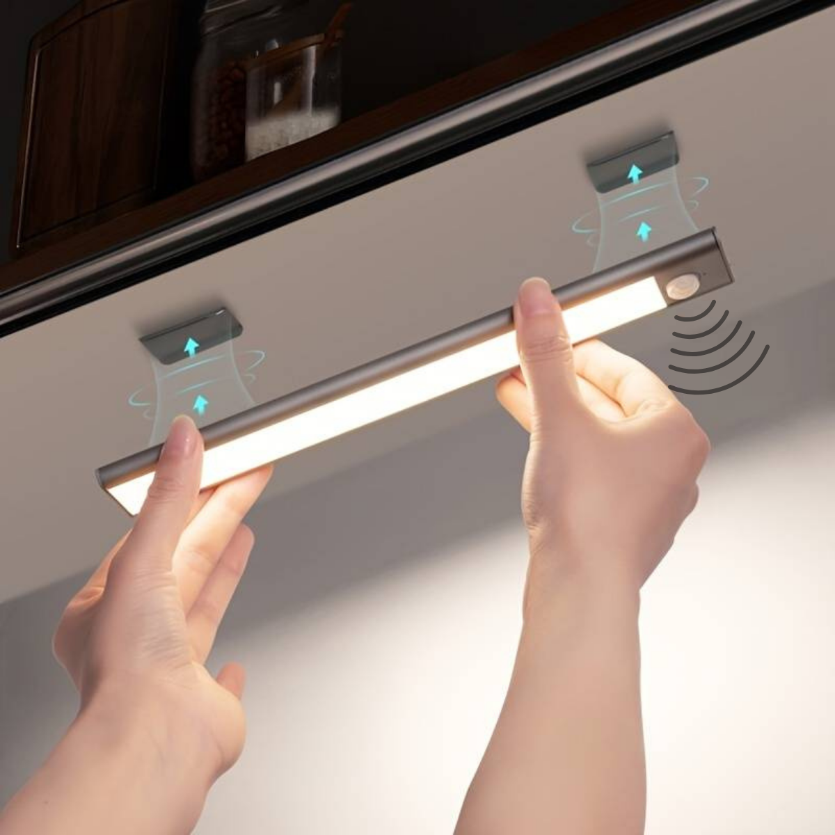 Wireless Motion Sensor Light with Rechargeable Battery