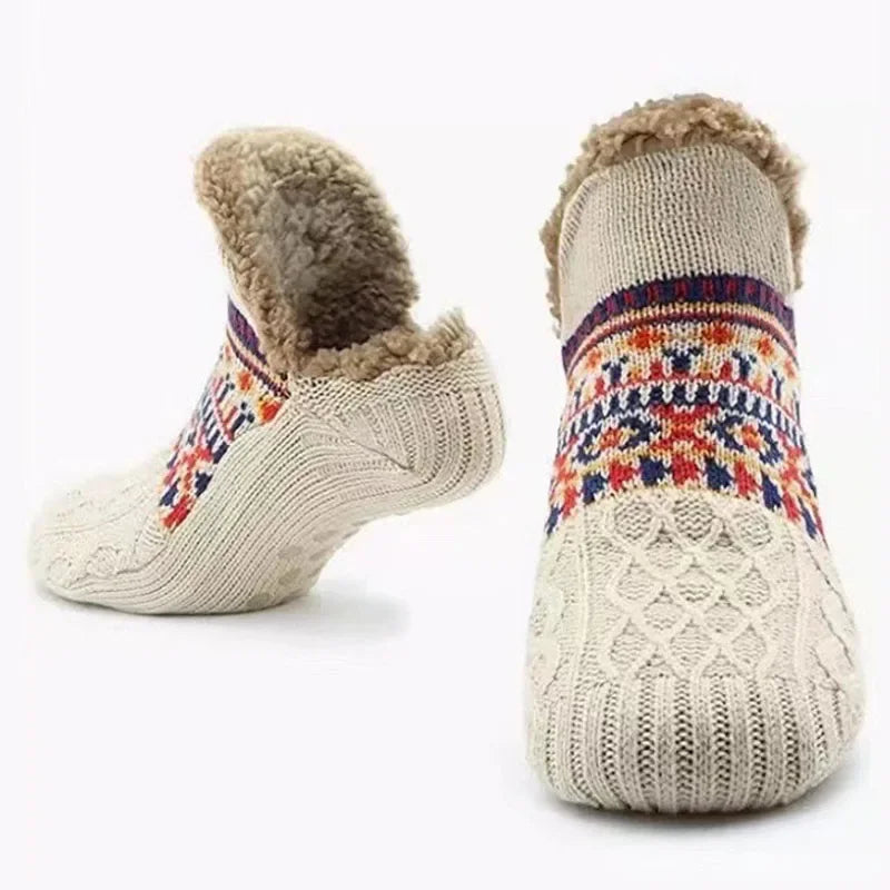 Snow Pattern Plush Warm Socks with Non-Slip Grip
