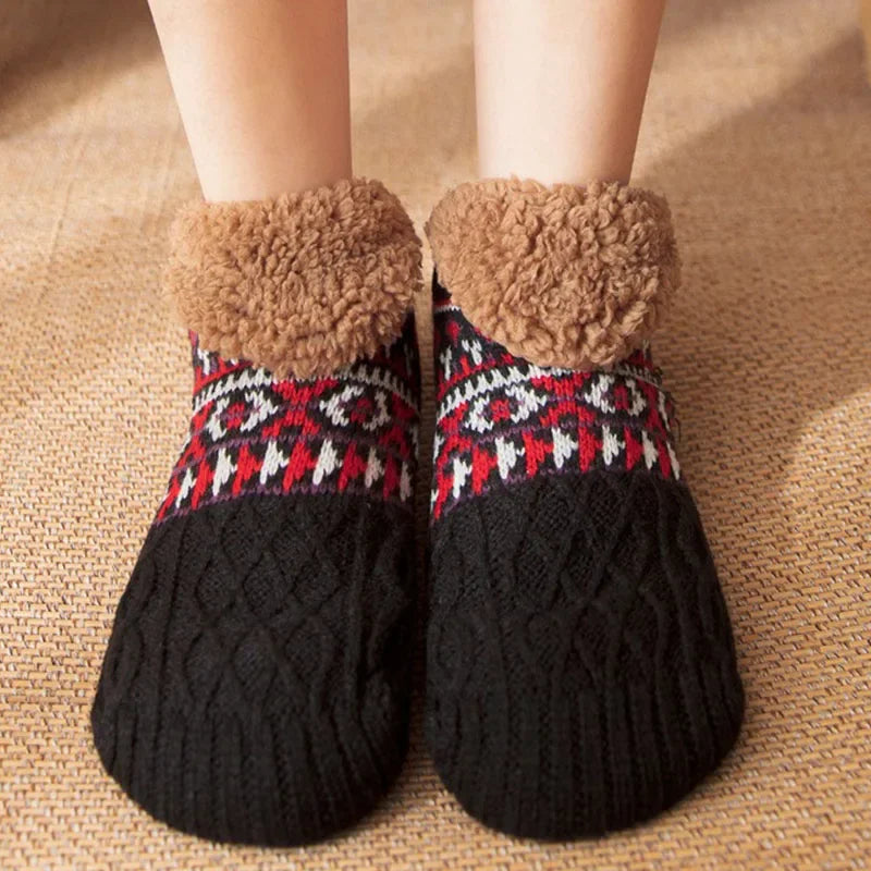 Snow Pattern Plush Warm Socks with Non-Slip Grip